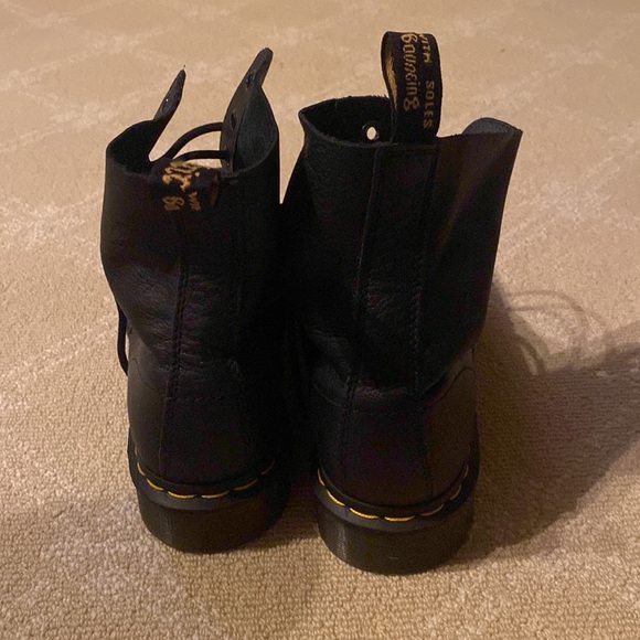 Dr. Martens 1460 Women’s Boot - Picture 3 of 5